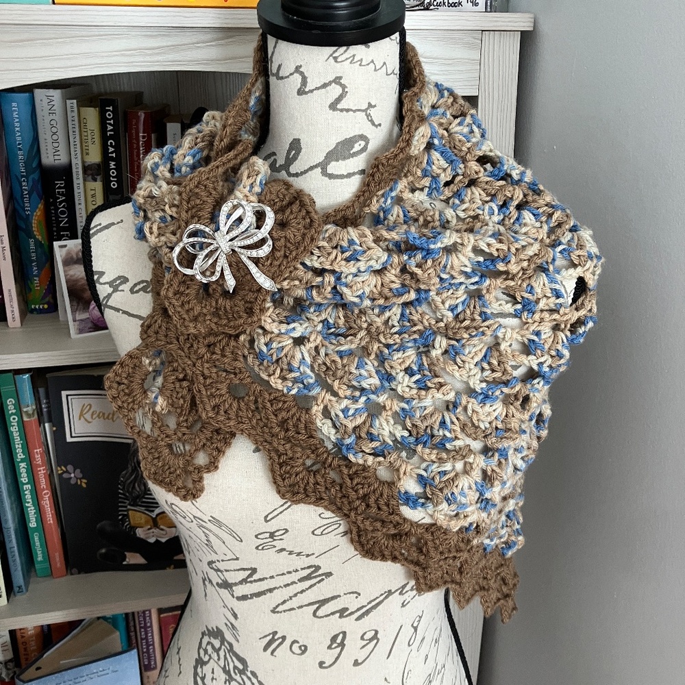 Lovely Hand Crocheted Shawl NWOT